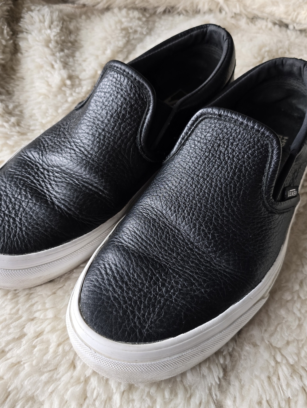 Vans Black Pebble Leather Unisex Slip-On Sneakers with White Sole US Sz M5.5/W7